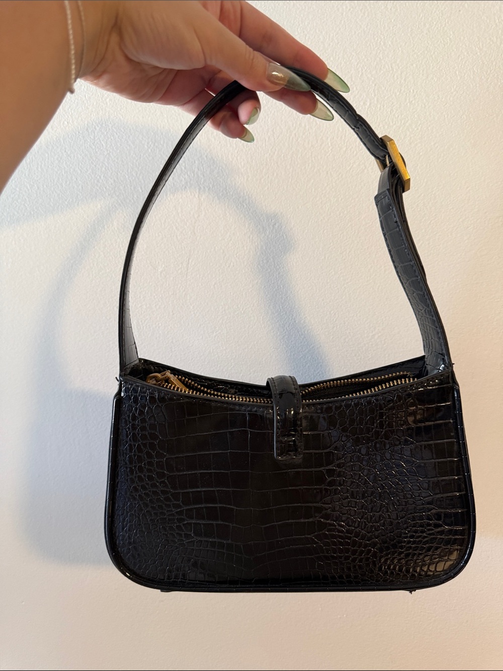 Aldo Black Croc-Embossed Shoulder Bag with Gold Hardware - Picture 2 of 4